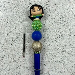 Mulan Doorables Pen with ink refill